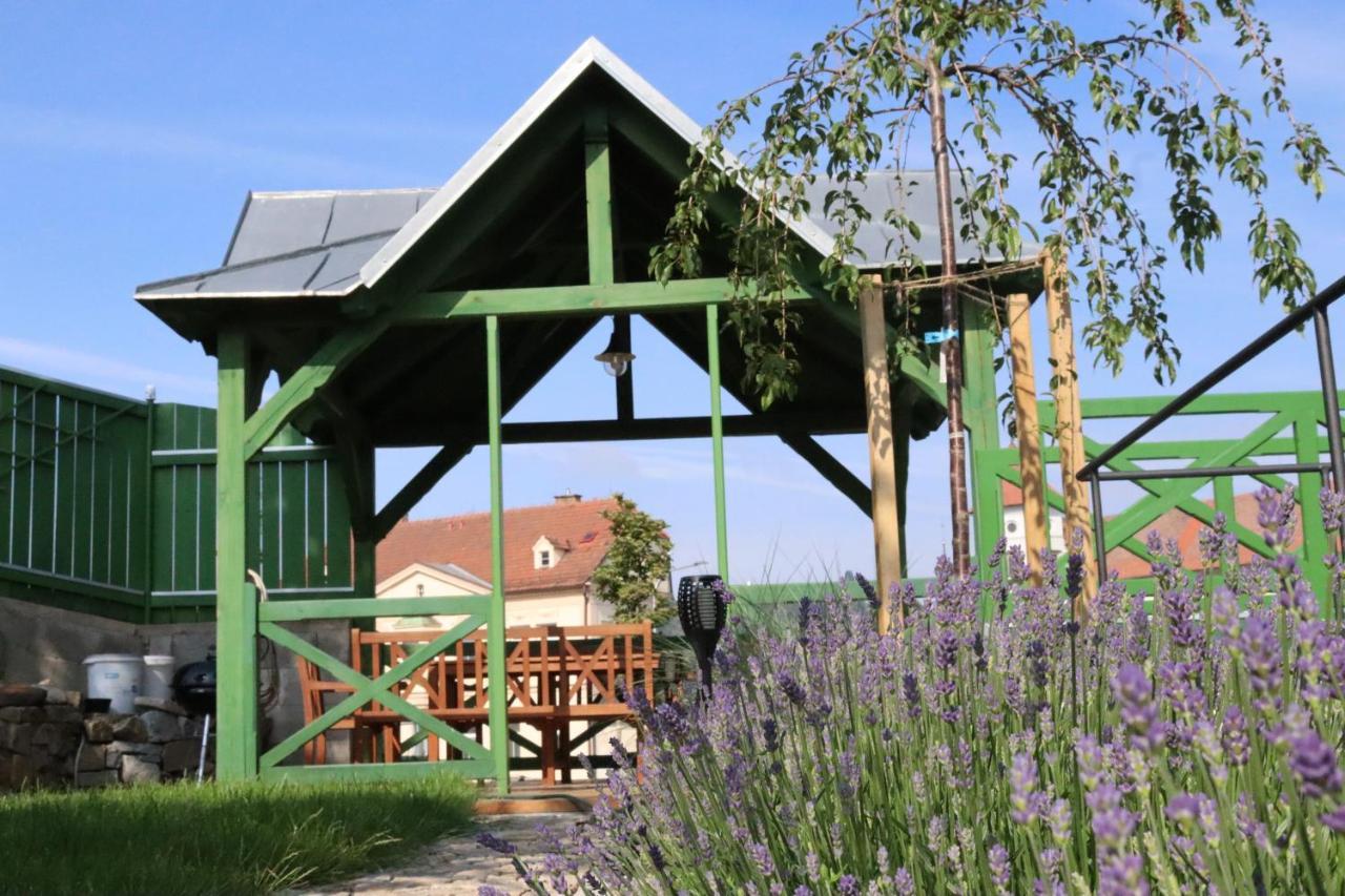 Penzion-apartmán Souček Jindrichuv Hradec Exterior foto