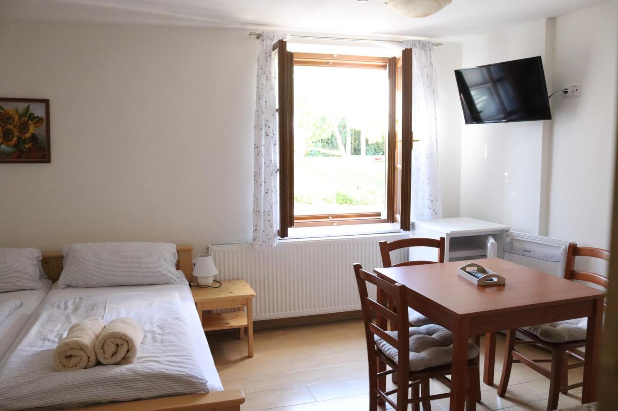 Penzion-apartmán Souček Jindrichuv Hradec Exterior foto